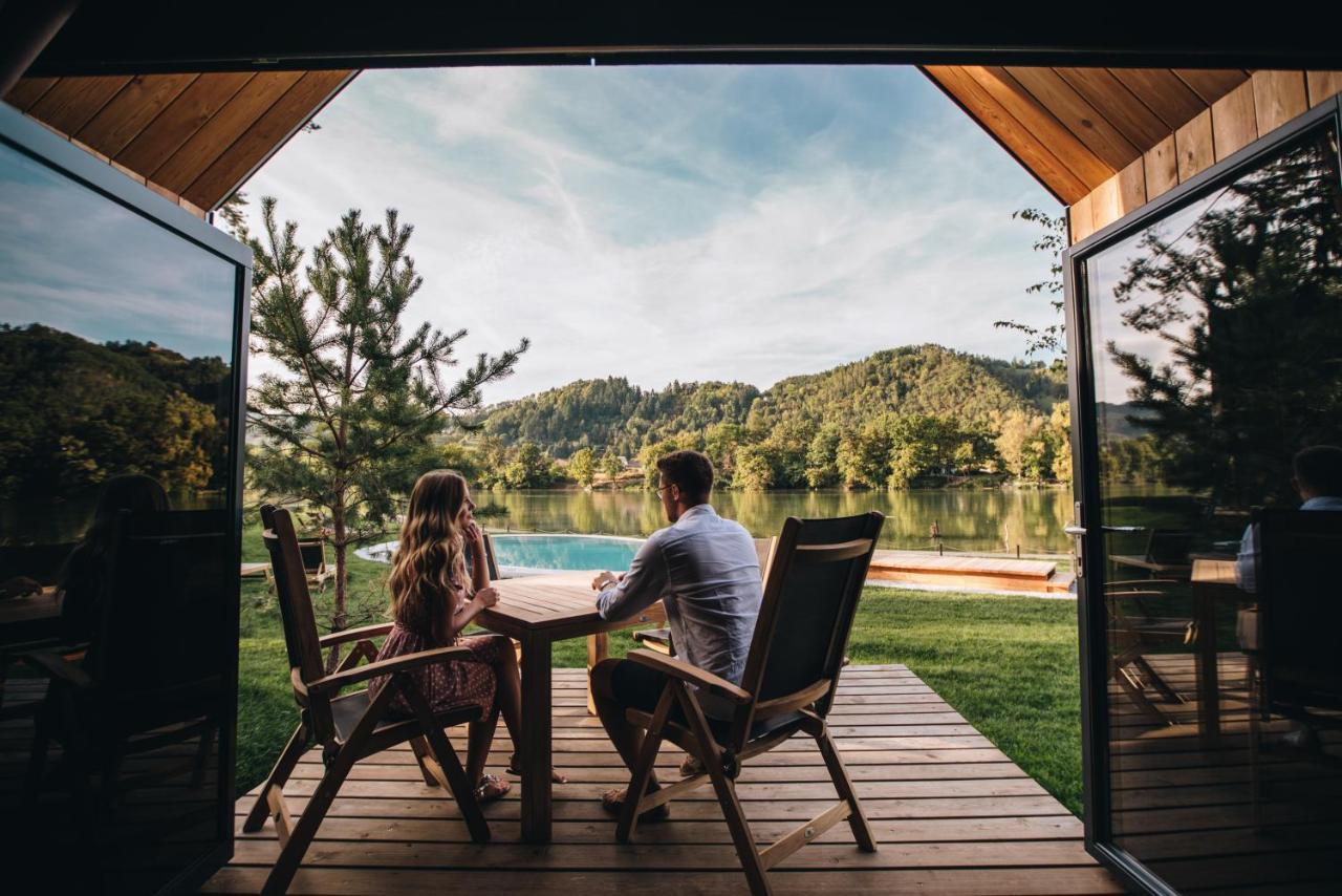 Luxury Glamping Chocolate Village Máribor Exterior foto
