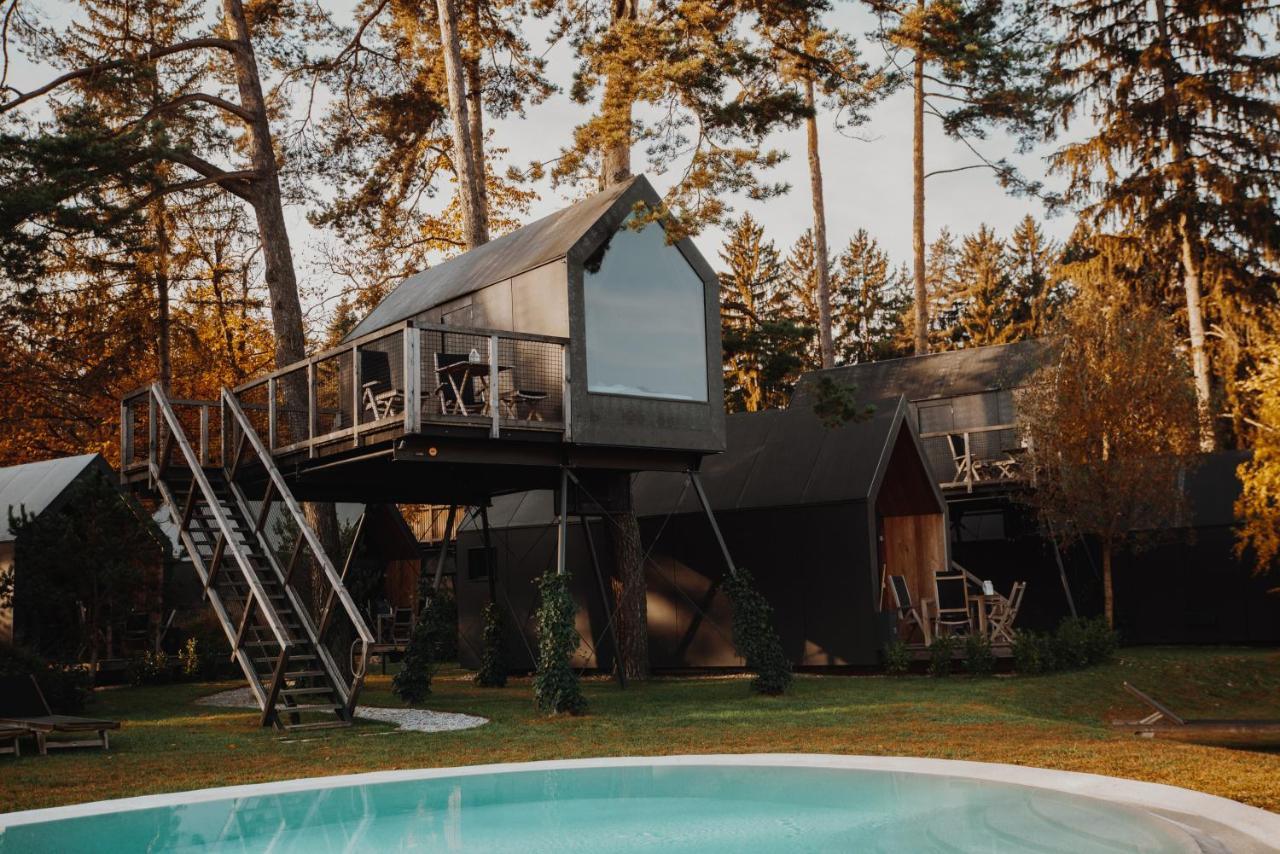 Luxury Glamping Chocolate Village Máribor Exterior foto