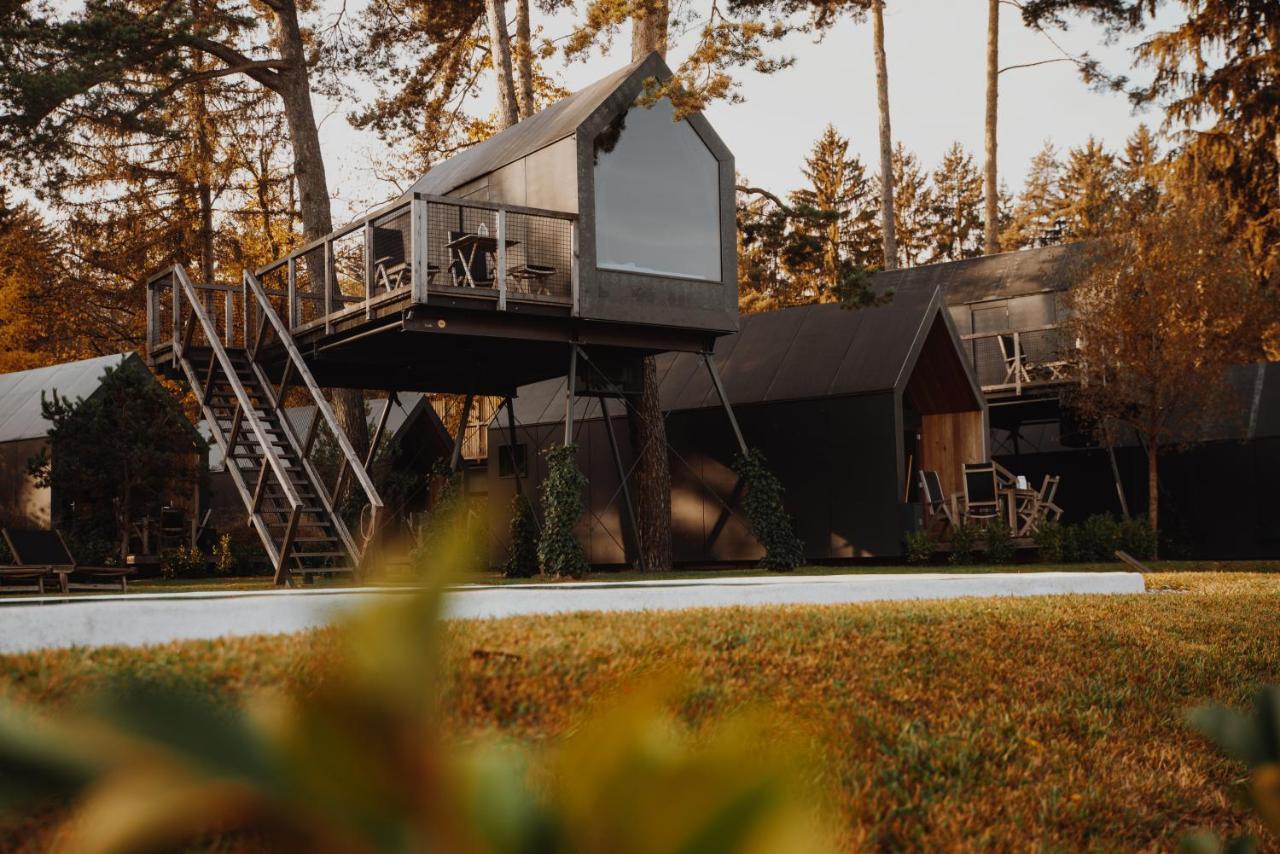 Luxury Glamping Chocolate Village Máribor Exterior foto