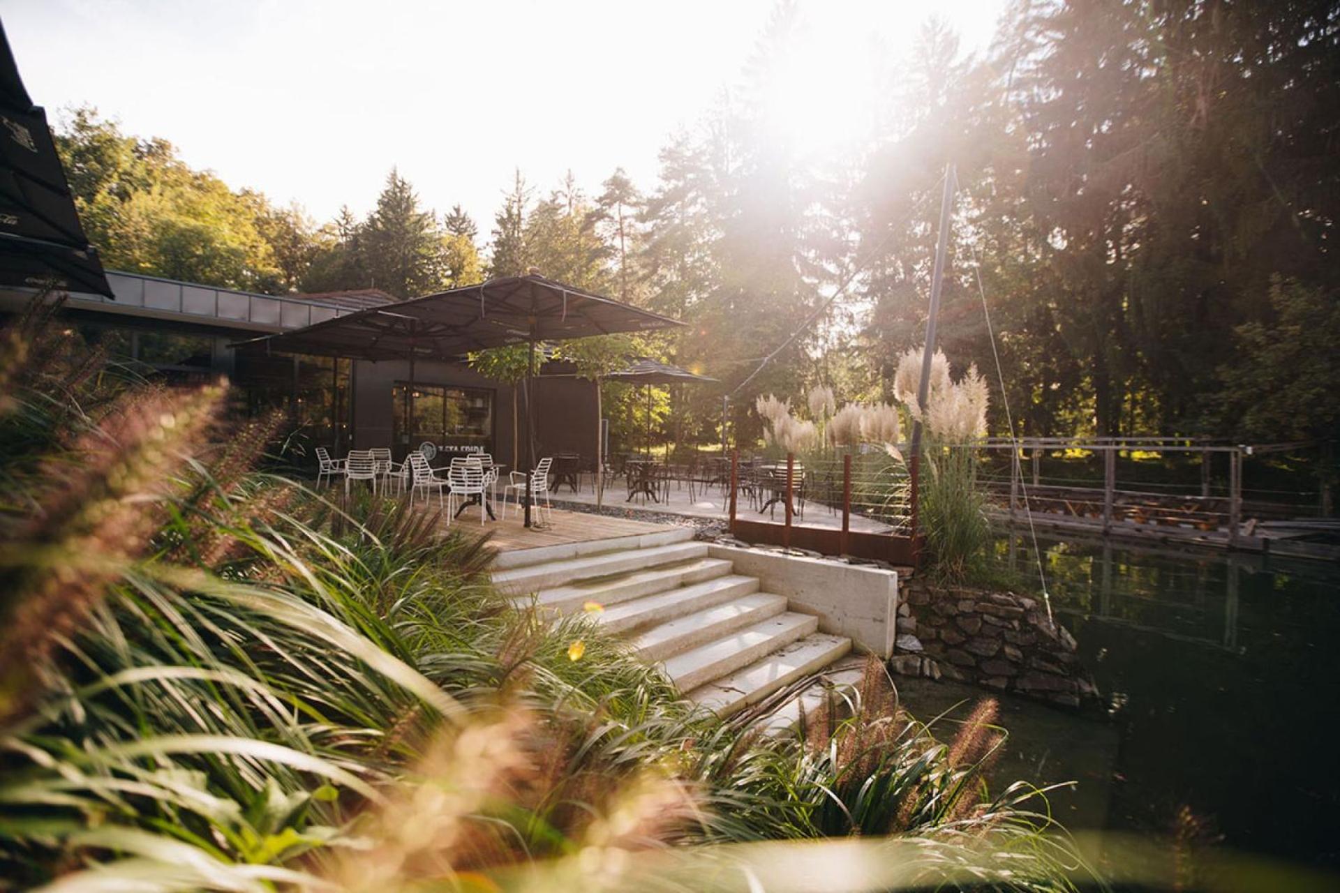 Luxury Glamping Chocolate Village Máribor Exterior foto